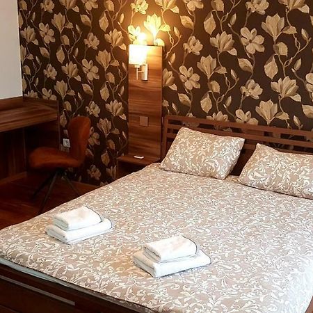 Uki-Modern Apartment With Parking Нови Сад Екстериор снимка